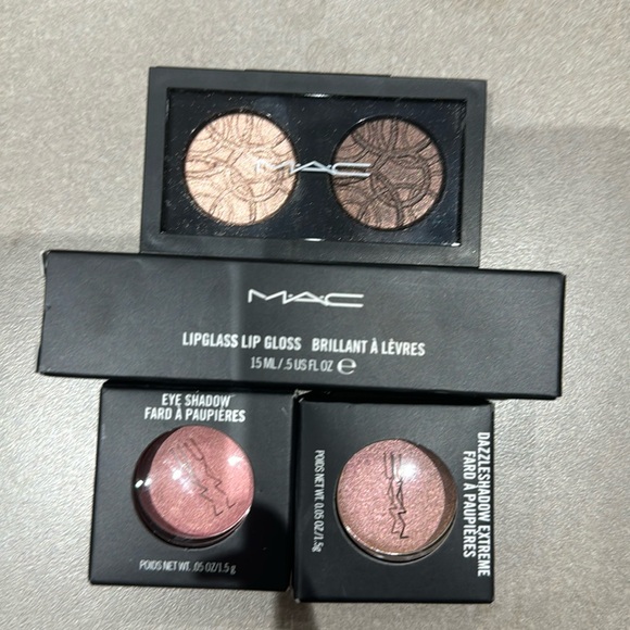 Mac shadow and lipgloss combo - Picture 1 of 2